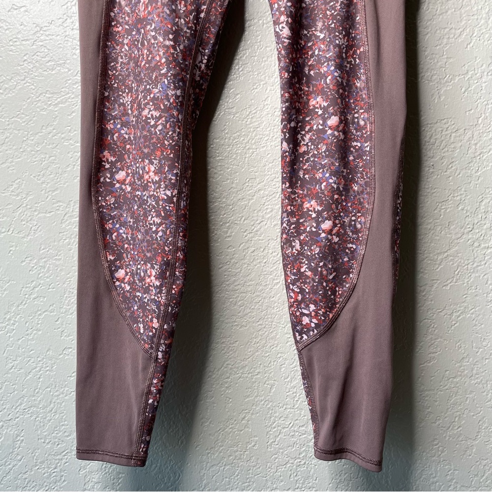 Athleta Rainier Printed Mesh Tight Leggings Size Speckled Spotted Pattern - Picture 6 of 16